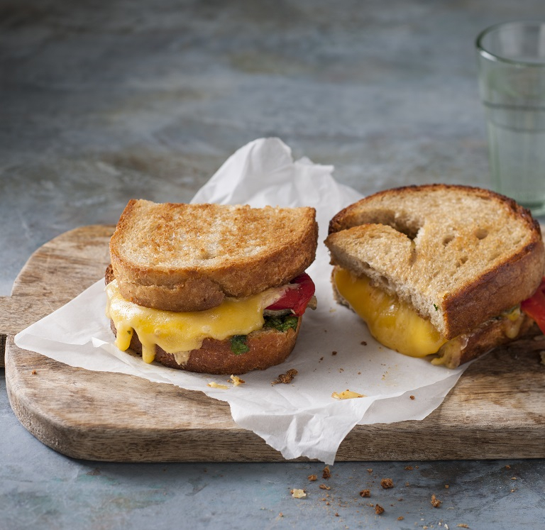 Privat: Panini met geroosterde paprika, Beemster Belegen en Beemster Extra Oud