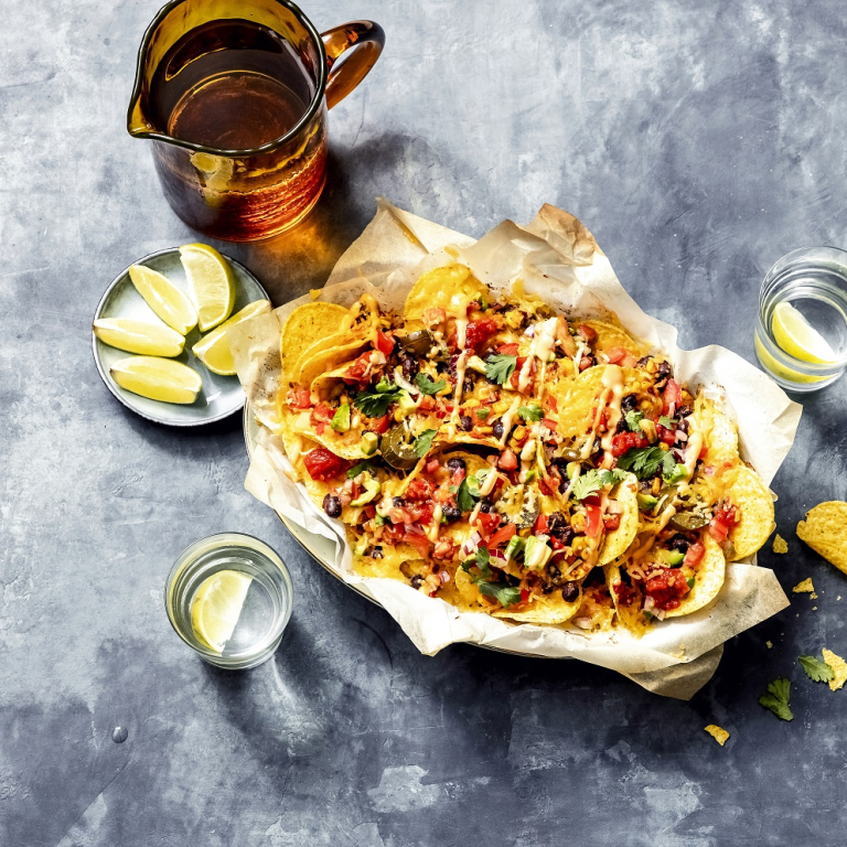 Privat: Loaded nacho’s met gesmolten kaas, zwarte bonen en paprika