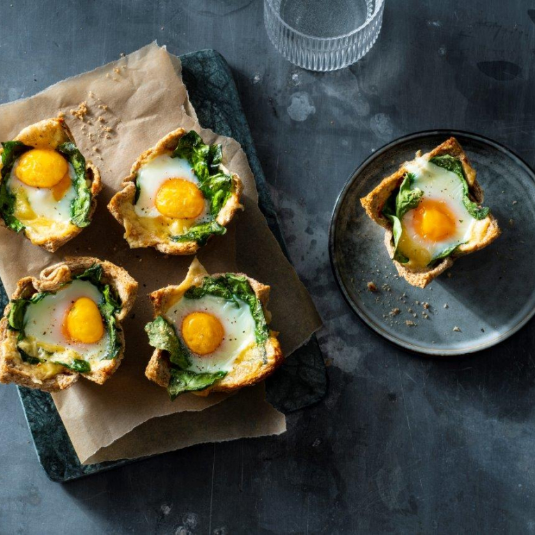 Privat: Brood-kaasnestjes uit de oven met een eitje