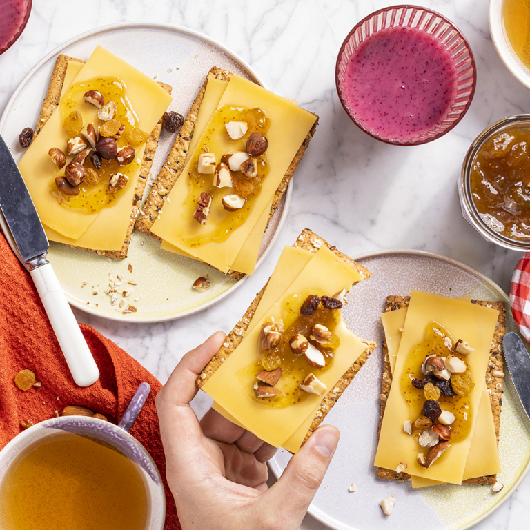 Privat: Zoet-hartige crackers met Beemster Jong Belegen & Bonne Maman vijgenjam