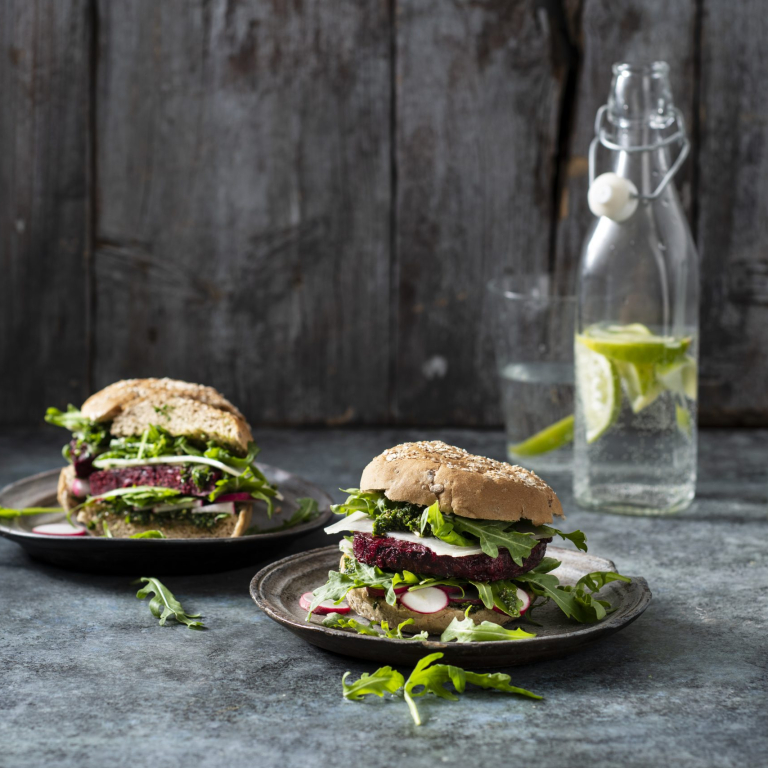 Privat: Bietenburger met Beemster Geitenkaas en salsa verde