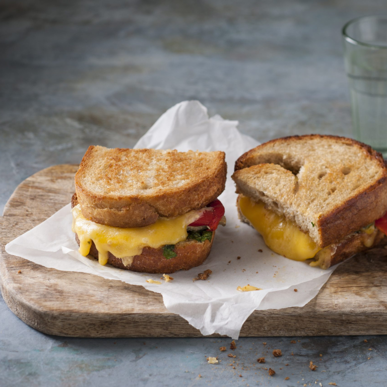 Privat: Tosti met geroosterde paprika en Beemster Oud